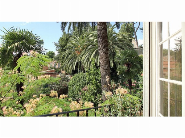 Apartment Margutta image 6